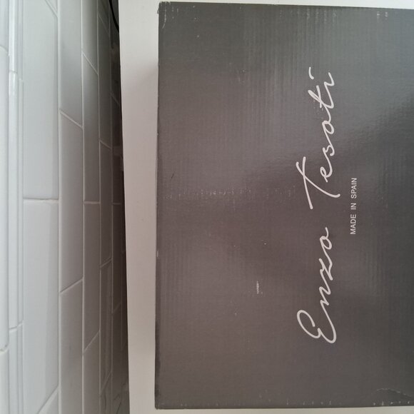 Genuine Leather Chelsea Boots Size US 7.5/EU 38 - Picture 6 of 6